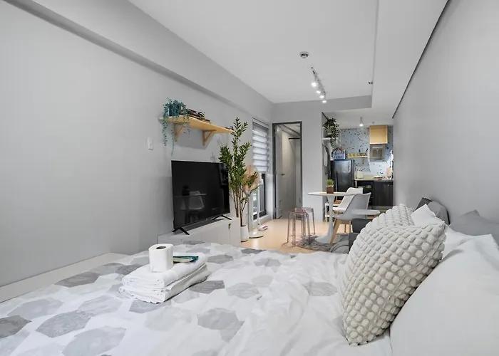 Light & Airy Scandinavian Free Pool Access Apartamento *