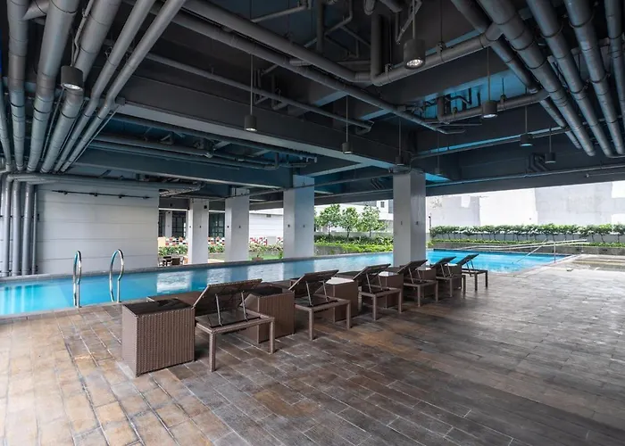 Light & Airy Scandinavian Free Pool Access Apartamento Manila