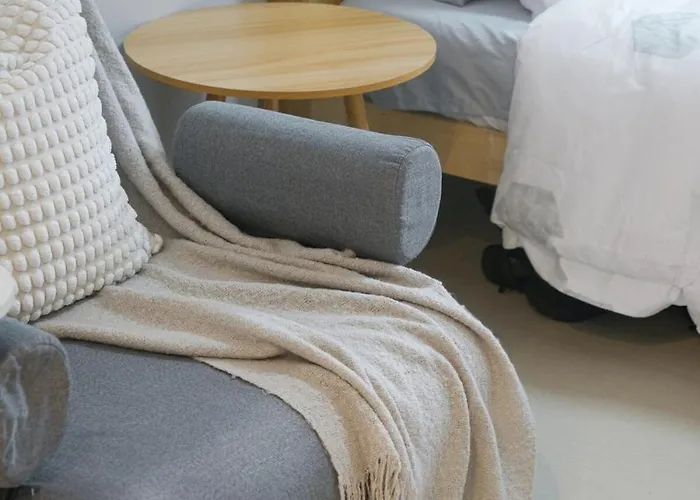 Light & Airy Scandinavian Free Pool Access Apartamento *