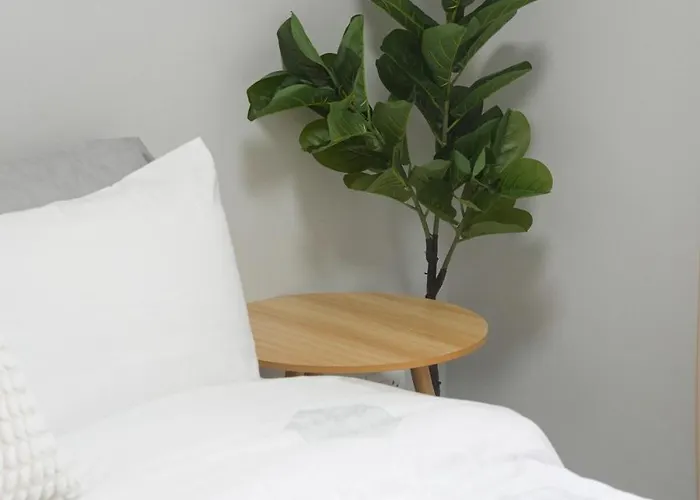 Light & Airy Scandinavian Free Pool Access Apartamento *